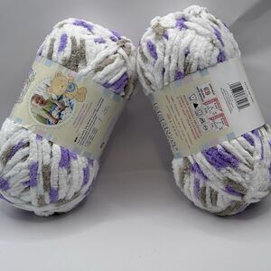 Bernat Baby Blanket Yarn, 3.5 oz, 72 yds, color Little Lilac Dove 2 skeins